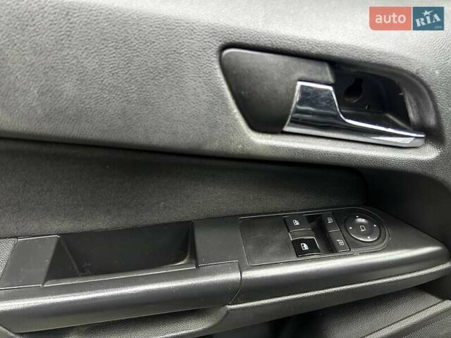 Черный Опель Астра, объемом двигателя 1.6 л и пробегом 213 тыс. км за 4300 $, фото 6 на Automoto.ua