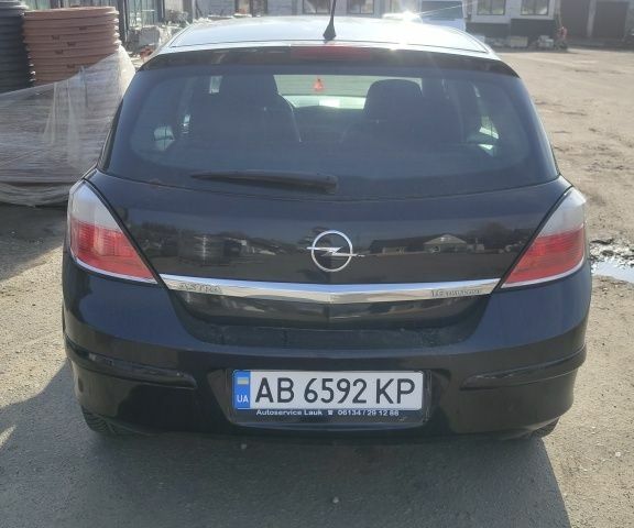 Чорний Опель Астра, об'ємом двигуна 1.6 л та пробігом 224 тис. км за 5700 $, фото 3 на Automoto.ua