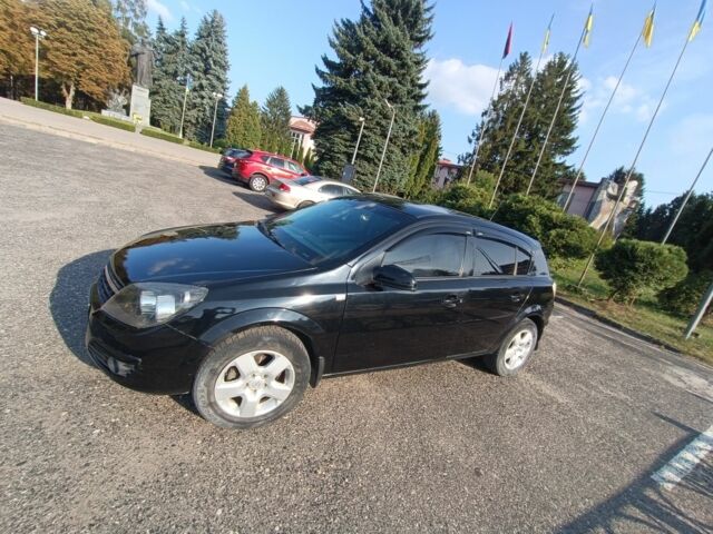 Черный Опель Астра, объемом двигателя 1.6 л и пробегом 220 тыс. км за 3000 $, фото 4 на Automoto.ua