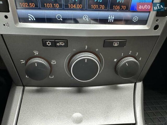 Черный Опель Астра, объемом двигателя 1.4 л и пробегом 274 тыс. км за 3777 $, фото 21 на Automoto.ua