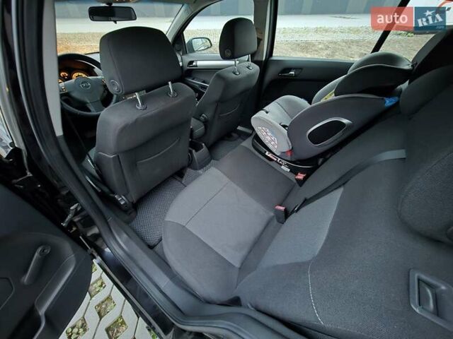 Черный Опель Астра, объемом двигателя 1.8 л и пробегом 142 тыс. км за 6200 $, фото 10 на Automoto.ua