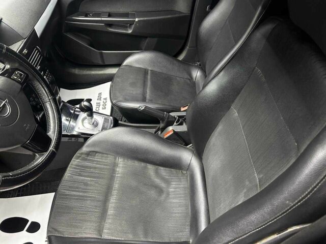 Черный Опель Астра, объемом двигателя 1.6 л и пробегом 213 тыс. км за 4300 $, фото 8 на Automoto.ua