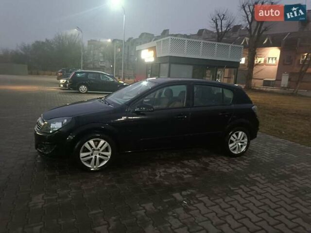 Черный Опель Астра, объемом двигателя 1.7 л и пробегом 260 тыс. км за 3999 $, фото 7 на Automoto.ua
