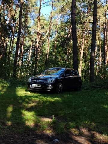 Черный Опель Астра, объемом двигателя 1.8 л и пробегом 224 тыс. км за 6500 $, фото 4 на Automoto.ua