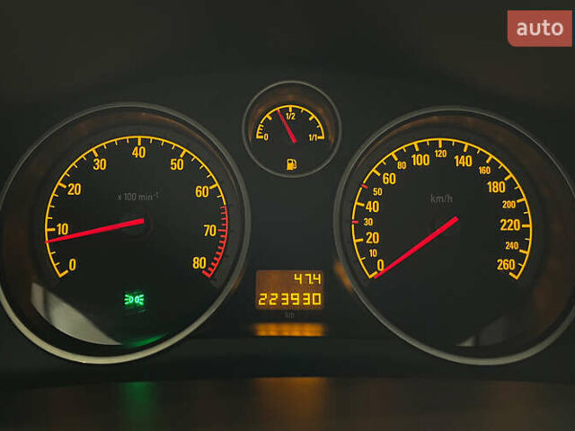 Черный Опель Астра, объемом двигателя 1.8 л и пробегом 224 тыс. км за 6999 $, фото 13 на Automoto.ua