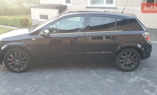 Черный Опель Астра, объемом двигателя 1.8 л и пробегом 224 тыс. км за 6500 $, фото 3 на Automoto.ua