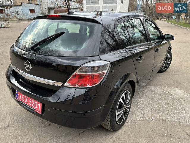 Черный Опель Астра, объемом двигателя 1.6 л и пробегом 218 тыс. км за 5950 $, фото 3 на Automoto.ua