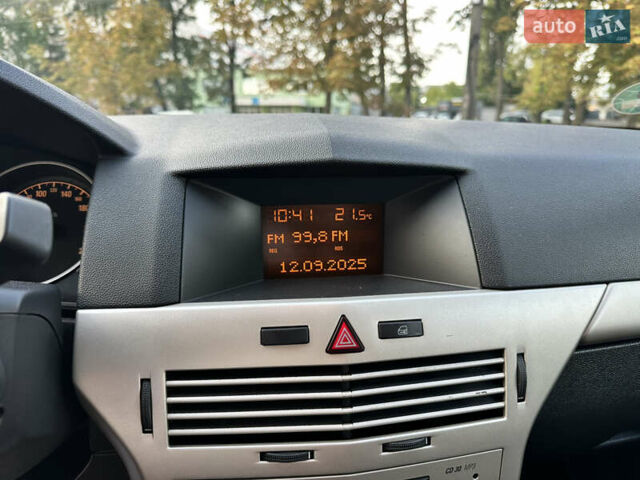 Чорний Опель Астра, об'ємом двигуна 0 л та пробігом 230 тис. км за 5650 $, фото 47 на Automoto.ua
