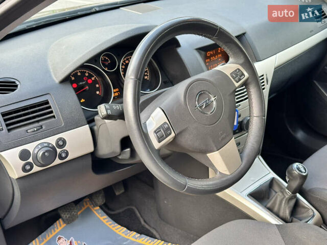 Чорний Опель Астра, об'ємом двигуна 0 л та пробігом 230 тис. км за 5650 $, фото 39 на Automoto.ua