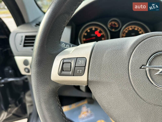 Чорний Опель Астра, об'ємом двигуна 0 л та пробігом 230 тис. км за 5650 $, фото 45 на Automoto.ua