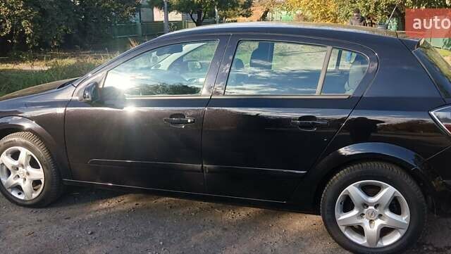Черный Опель Астра, объемом двигателя 1.6 л и пробегом 203 тыс. км за 5850 $, фото 14 на Automoto.ua