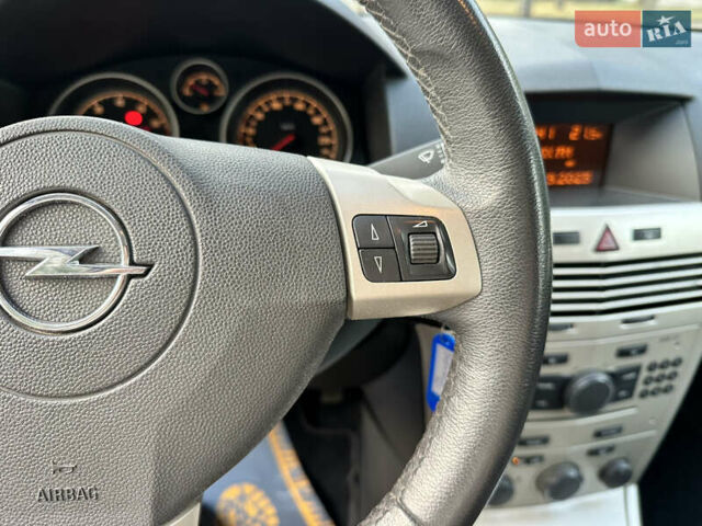 Чорний Опель Астра, об'ємом двигуна 0 л та пробігом 230 тис. км за 5650 $, фото 44 на Automoto.ua