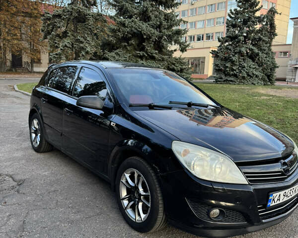 Черный Опель Астра, объемом двигателя 1.8 л и пробегом 309 тыс. км за 4900 $, фото 4 на Automoto.ua