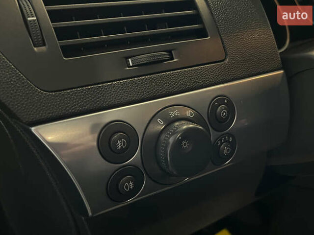 Черный Опель Астра, объемом двигателя 1.8 л и пробегом 224 тыс. км за 6999 $, фото 14 на Automoto.ua