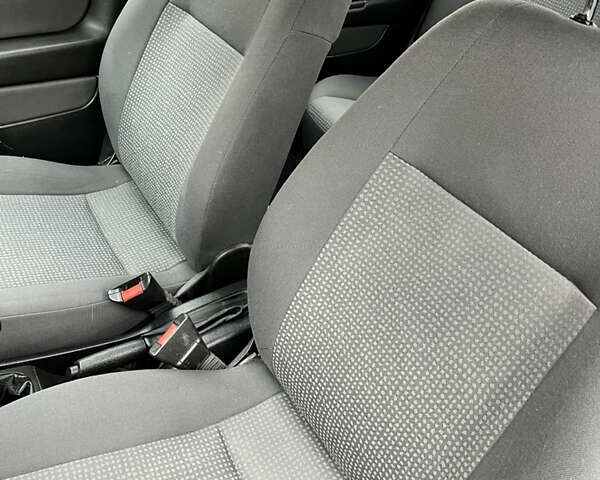 Черный Опель Астра, объемом двигателя 1.36 л и пробегом 82 тыс. км за 4000 $, фото 17 на Automoto.ua