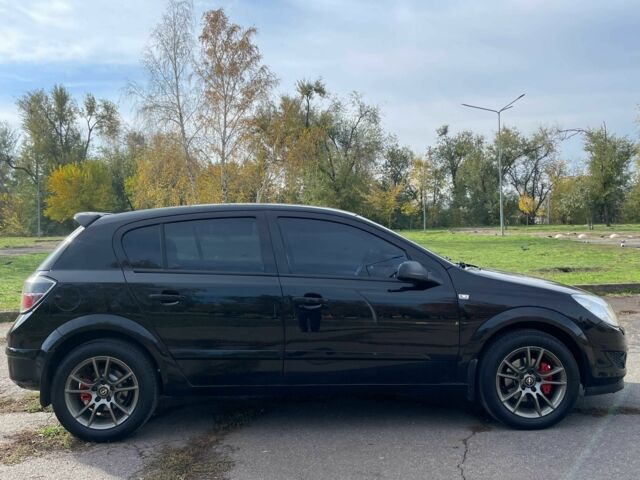 Опель Астра 2007 в Кривом Роге на Automoto.ua Черный Опель Астра, объемом двигателя 1.8 л и пробегом 220 тыс. км за 6000 $, фото 4 на Automoto.ua