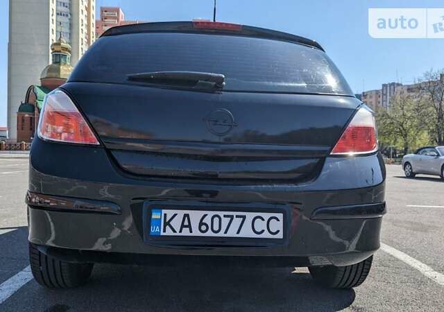 Черный Опель Астра, объемом двигателя 1.6 л и пробегом 300 тыс. км за 4700 $, фото 8 на Automoto.ua