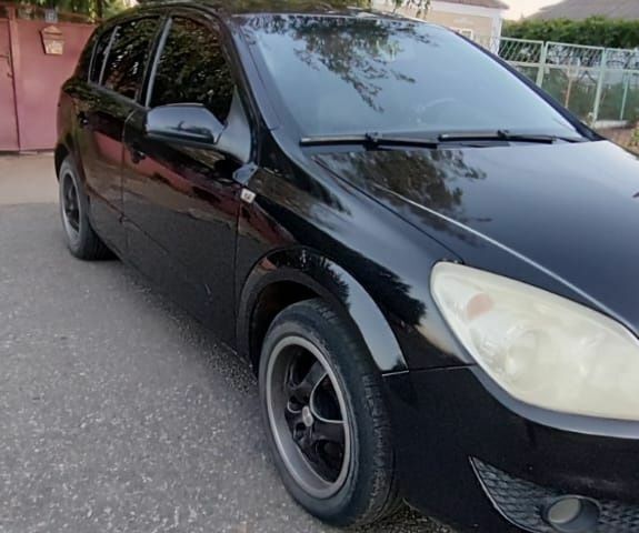 Чорний Опель Астра, об'ємом двигуна 1.4 л та пробігом 1 тис. км за 3300 $, фото 3 на Automoto.ua