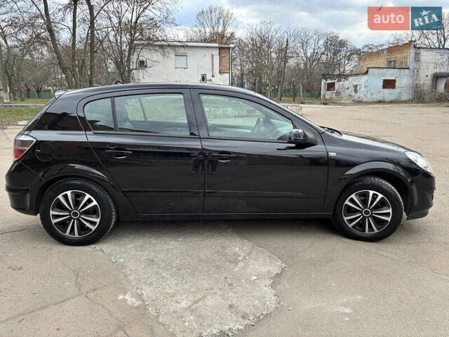 Черный Опель Астра, объемом двигателя 1.6 л и пробегом 218 тыс. км за 5950 $, фото 4 на Automoto.ua