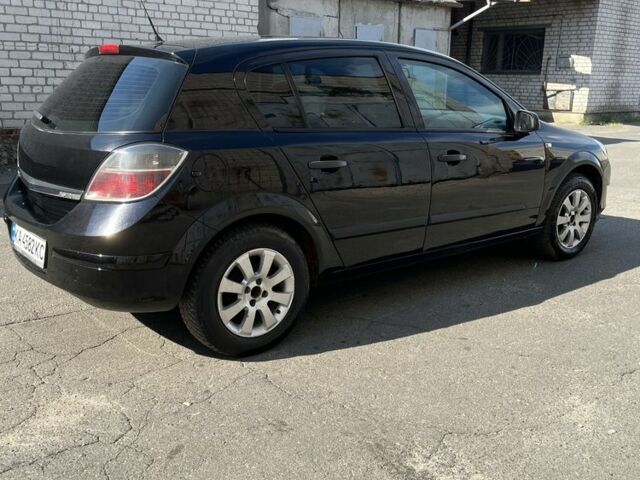 Черный Опель Астра, объемом двигателя 1.4 л и пробегом 290 тыс. км за 3300 $, фото 1 на Automoto.ua