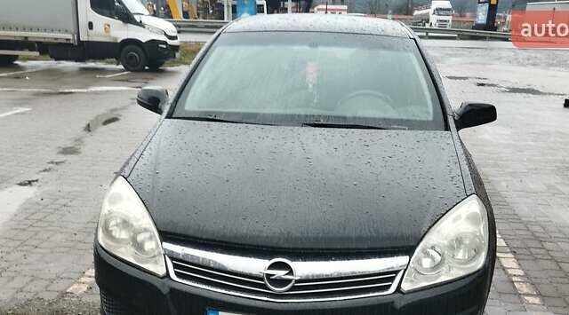Чорний Опель Астра, об'ємом двигуна 1.6 л та пробігом 239 тис. км за 3400 $, фото 1 на Automoto.ua