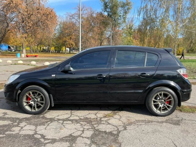 Опель Астра 2007 в Кривом Роге на Automoto.ua Черный Опель Астра, объемом двигателя 1.8 л и пробегом 220 тыс. км за 6000 $, фото 5 на Automoto.ua