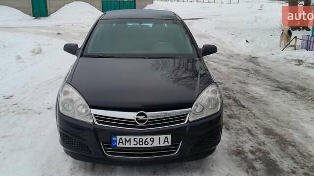 Черный Опель Астра, объемом двигателя 1.36 л и пробегом 300 тыс. км за 3200 $, фото 7 на Automoto.ua