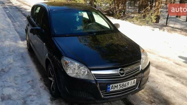 Черный Опель Астра, объемом двигателя 1.36 л и пробегом 300 тыс. км за 3000 $, фото 1 на Automoto.ua