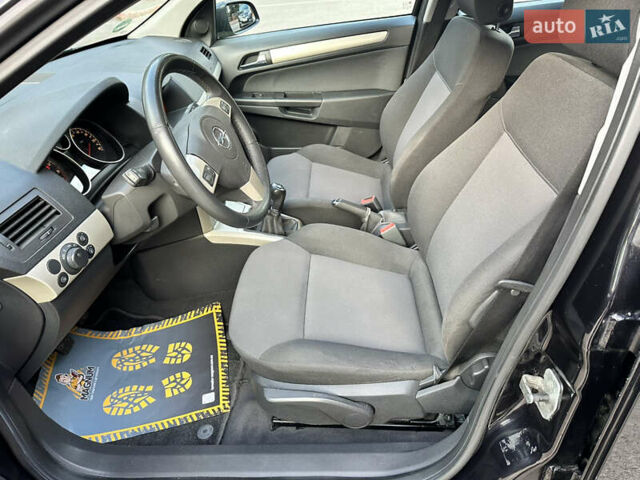 Чорний Опель Астра, об'ємом двигуна 0 л та пробігом 230 тис. км за 5650 $, фото 36 на Automoto.ua