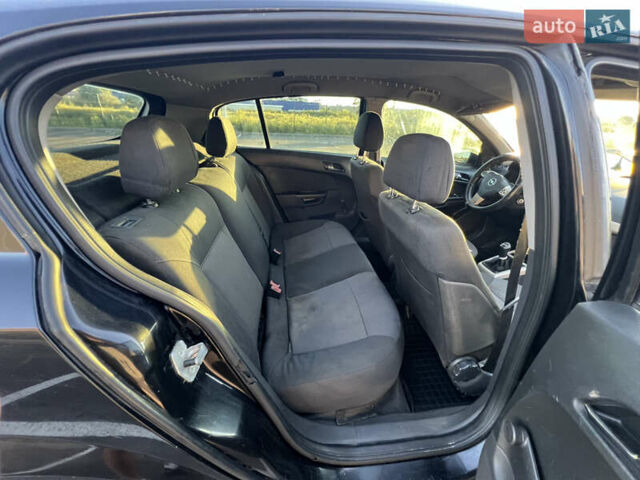 Черный Опель Астра, объемом двигателя 1.6 л и пробегом 470 тыс. км за 3500 $, фото 14 на Automoto.ua