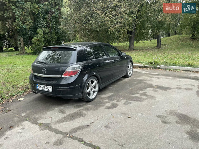 Черный Опель Астра, объемом двигателя 1.8 л и пробегом 250 тыс. км за 5700 $, фото 17 на Automoto.ua