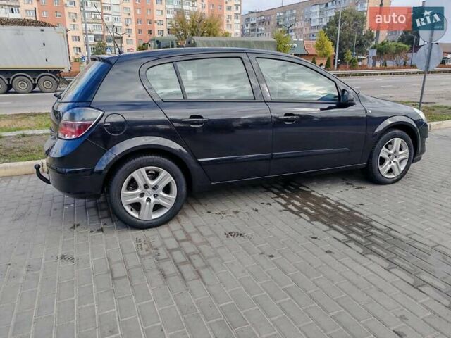 Черный Опель Астра, объемом двигателя 1.6 л и пробегом 194 тыс. км за 5300 $, фото 12 на Automoto.ua