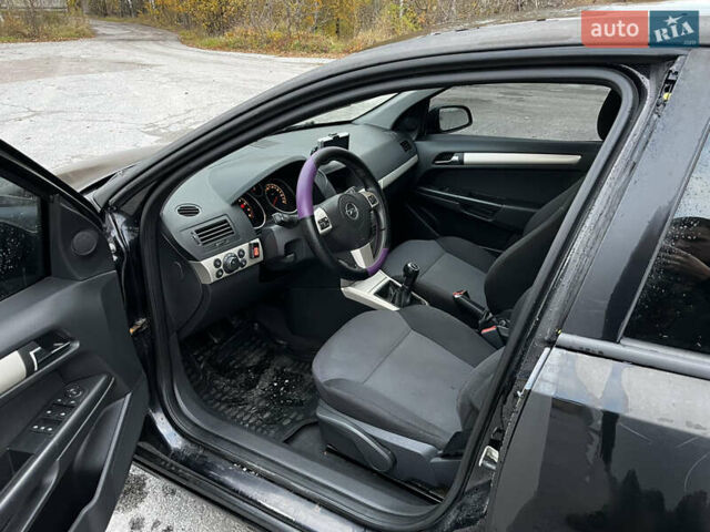 Опель Астра 2008 в Житомире на Automoto.ua Черный Опель Астра, объемом двигателя 1.6 л и пробегом 258 тыс. км за 4600 $, фото 7 на Automoto.ua
