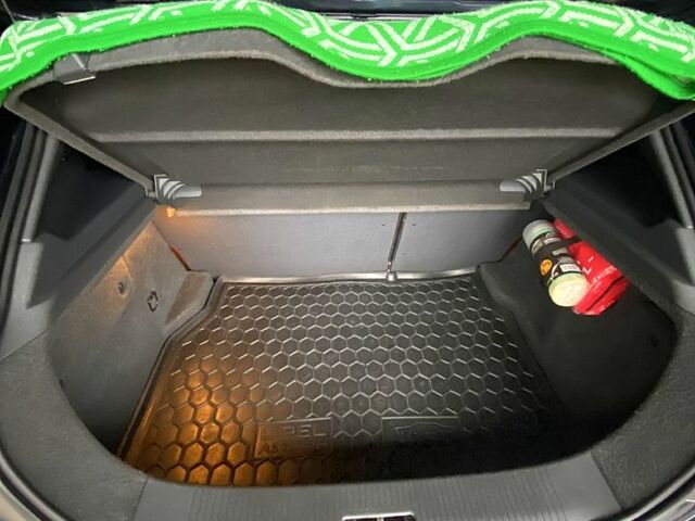 Черный Опель Астра, объемом двигателя 1.6 л и пробегом 258 тыс. км за 6000 $, фото 8 на Automoto.ua