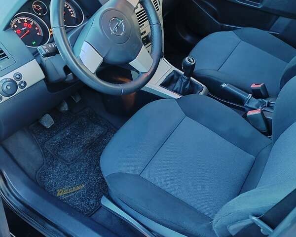 Чорний Опель Астра, об'ємом двигуна 1.6 л та пробігом 204 тис. км за 5350 $, фото 21 на Automoto.ua