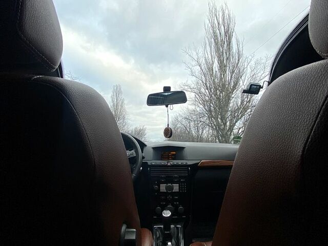 Черный Опель Астра, объемом двигателя 1.6 л и пробегом 258 тыс. км за 6000 $, фото 9 на Automoto.ua