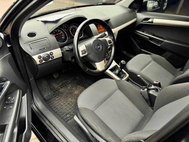 Опель Астра 2008 в Кривом Роге на Automoto.ua Черный Опель Астра, объемом двигателя 1.6 л и пробегом 197 тыс. км за 5700 $, фото 11 на Automoto.ua