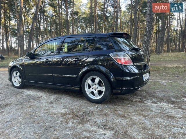 Черный Опель Астра, объемом двигателя 1.8 л и пробегом 250 тыс. км за 5700 $, фото 9 на Automoto.ua