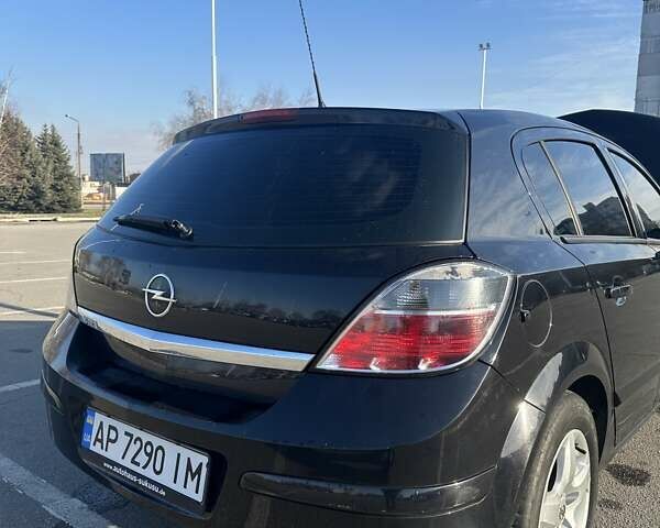 Черный Опель Астра, объемом двигателя 1.4 л и пробегом 180 тыс. км за 6000 $, фото 13 на Automoto.ua