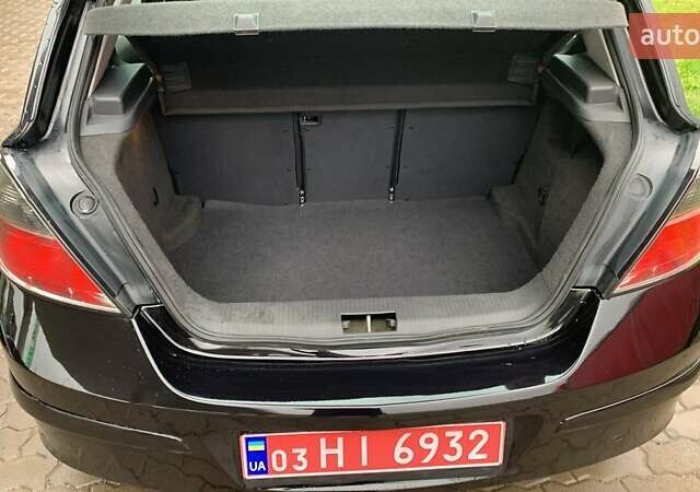 Черный Опель Астра, объемом двигателя 1.6 л и пробегом 217 тыс. км за 5057 $, фото 15 на Automoto.ua