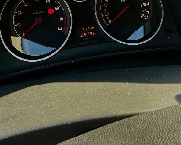 Черный Опель Астра, объемом двигателя 1.4 л и пробегом 180 тыс. км за 6000 $, фото 12 на Automoto.ua