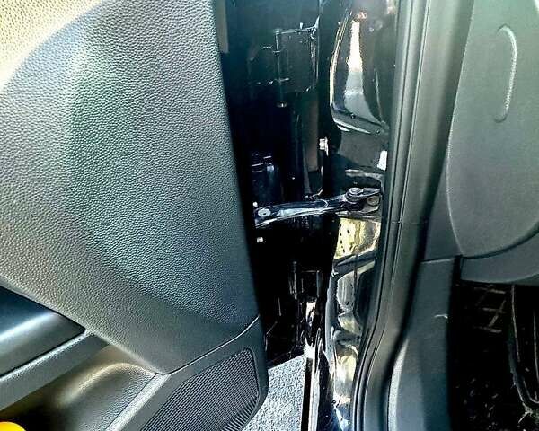 Черный Опель Астра, объемом двигателя 1.4 л и пробегом 180 тыс. км за 6000 $, фото 11 на Automoto.ua