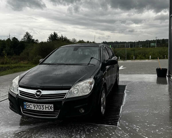 Черный Опель Астра, объемом двигателя 1.7 л и пробегом 320 тыс. км за 5400 $, фото 1 на Automoto.ua