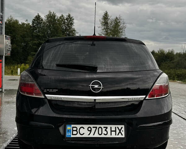 Черный Опель Астра, объемом двигателя 1.7 л и пробегом 320 тыс. км за 5400 $, фото 3 на Automoto.ua