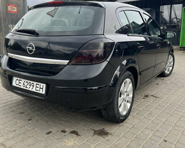 Черный Опель Астра, объемом двигателя 1.7 л и пробегом 240 тыс. км за 4800 $, фото 3 на Automoto.ua