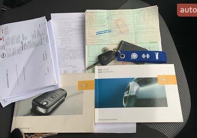 Черный Опель Астра, объемом двигателя 1.6 л и пробегом 217 тыс. км за 5057 $, фото 10 на Automoto.ua