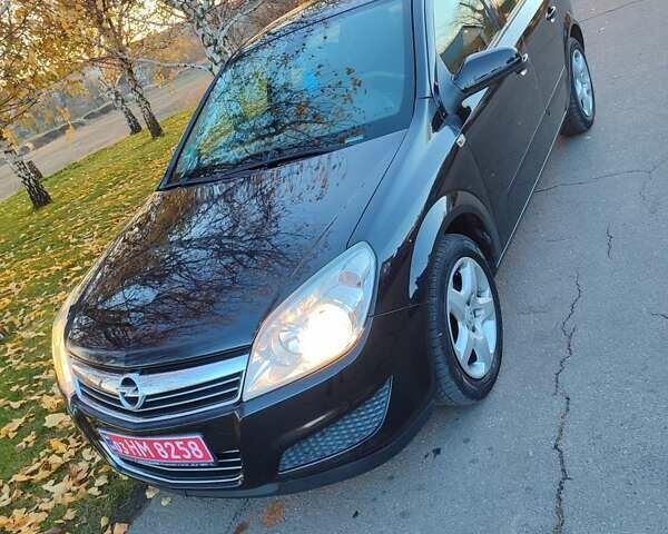 Чорний Опель Астра, об'ємом двигуна 1.6 л та пробігом 204 тис. км за 5350 $, фото 5 на Automoto.ua