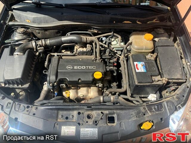 Черный Опель Астра, объемом двигателя 1.4 л и пробегом 187 тыс. км за 5999 $, фото 7 на Automoto.ua