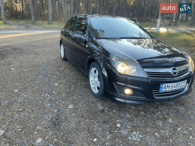 Черный Опель Астра, объемом двигателя 1.8 л и пробегом 250 тыс. км за 5700 $, фото 1 на Automoto.ua