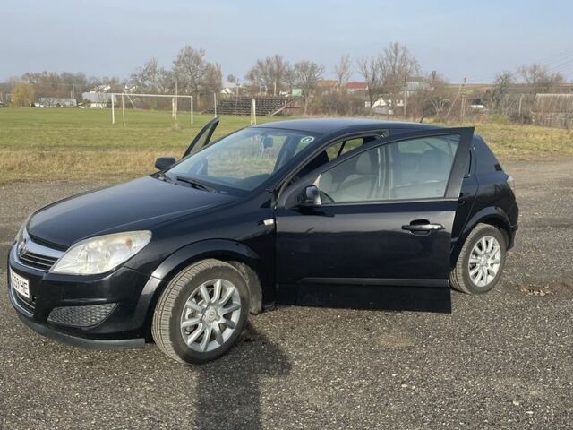 Черный Опель Астра, объемом двигателя 1.7 л и пробегом 224 тыс. км за 4500 $, фото 2 на Automoto.ua